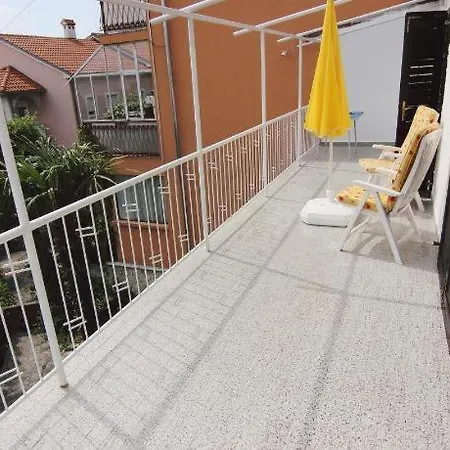 Apartamento 2 Minutes To The Ev Station Available *