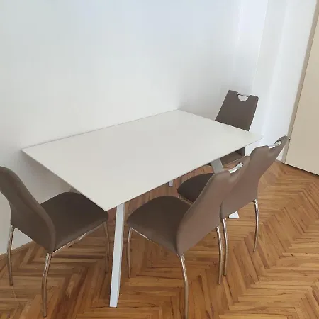 Apartman 2 Minutes To The Ev Station Available Crikvenica