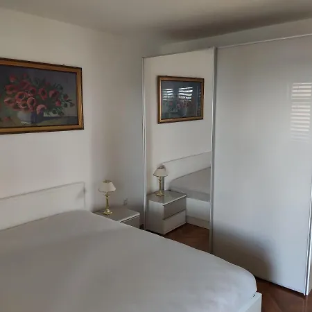 Apartman 2 Minutes To The Ev Station Available Crikvenica